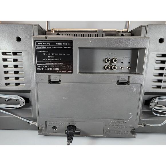 Sanyo Boombox Portable Mini Component System C15 - Good but Cassette Not Working - Picture 7 of 9